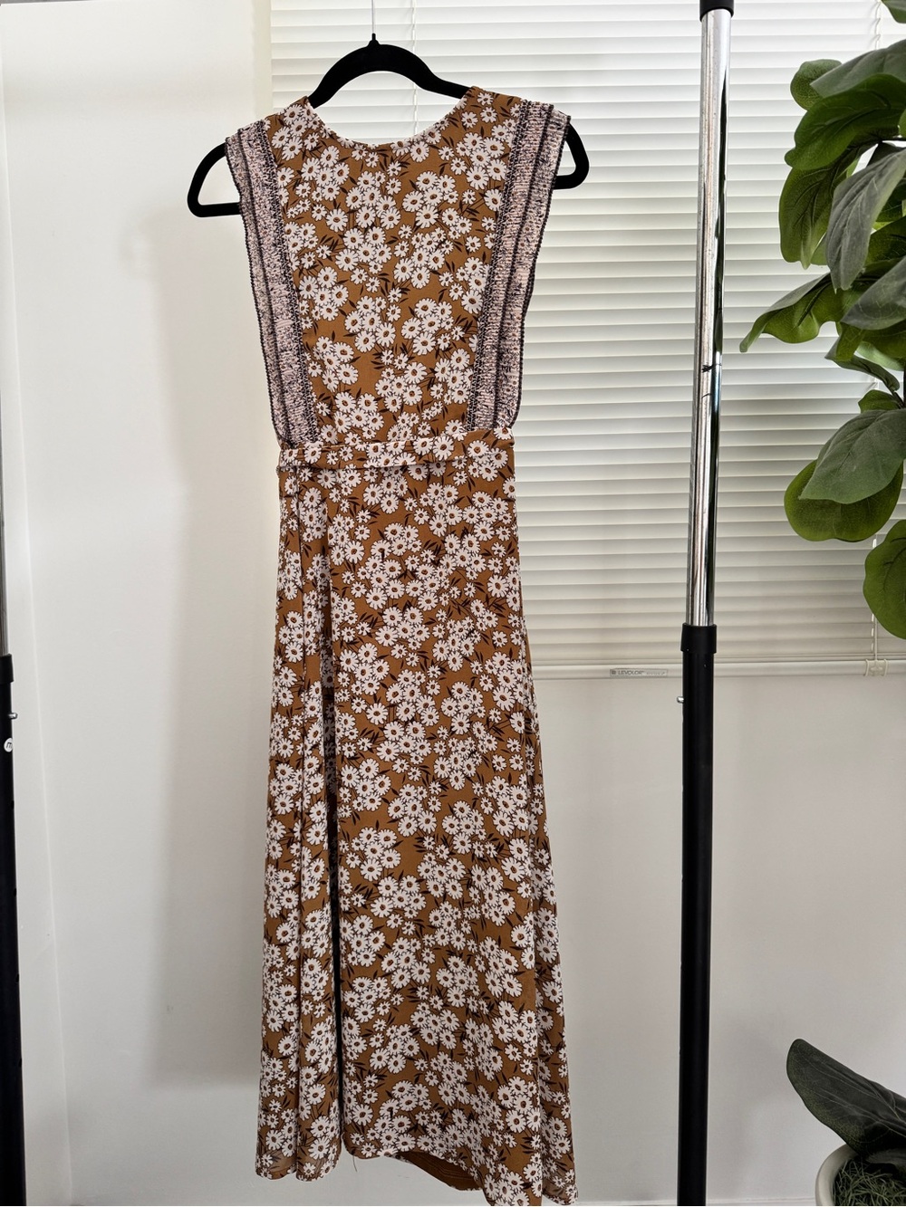 DR2 Brown Floral Sleeveless Maxi Dress